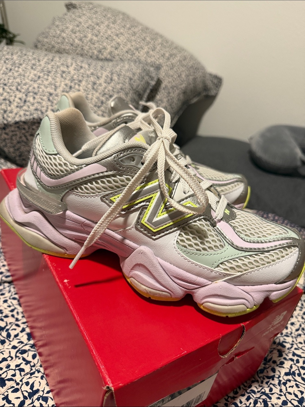 Women’s new balance 9060 sneakers - Picture 4 of 8